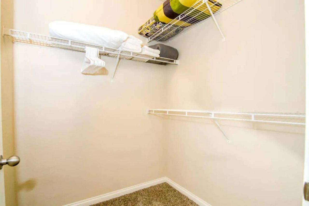 Apartment Loft Style 1.5 Bedroom Walk 2 Downtown! Sleeps 6! Memphis